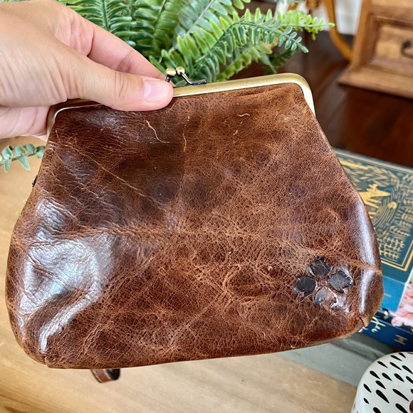 Patricia Nash Distressed Rustic Cognac Kiss Lock Clutch Wristlet Purse - Picture 3 of 15